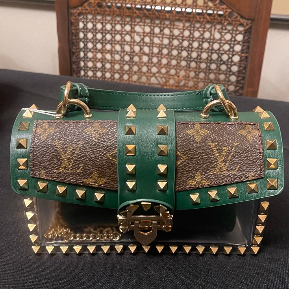 Louis, Up cycled, clear w/removal pouch